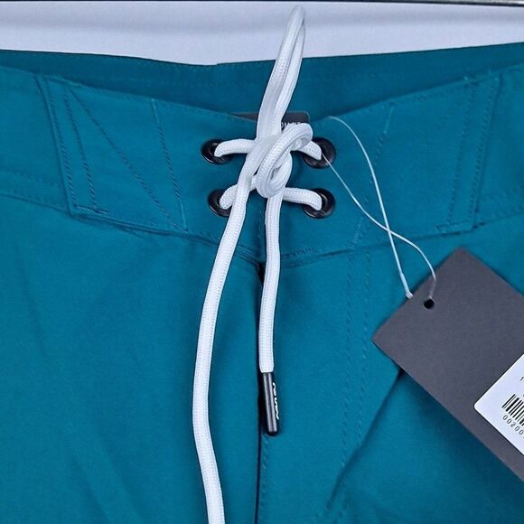 Oakley Mens Board Shorts NWT - Picture 5 of 11